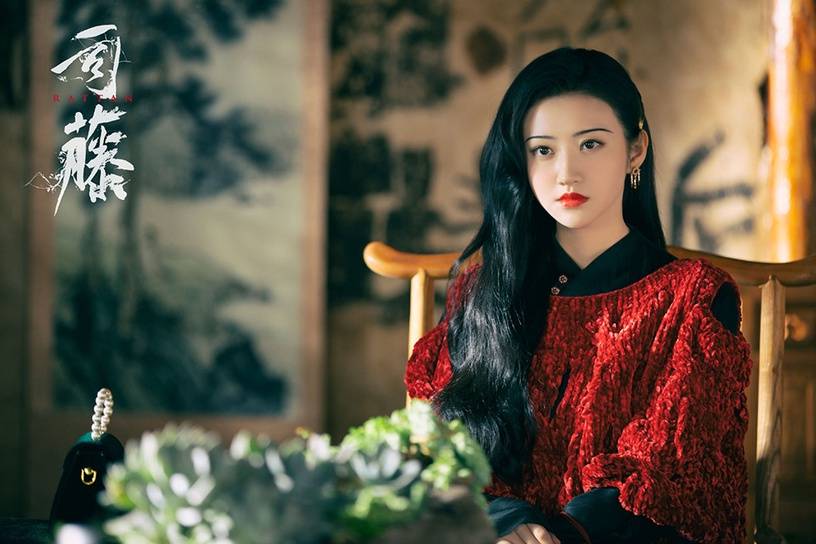 景甜|2021更胜原著小说女主TOP 10！景甜、白鹿上榜，迪丽热巴「晶晶」比小说更可爱