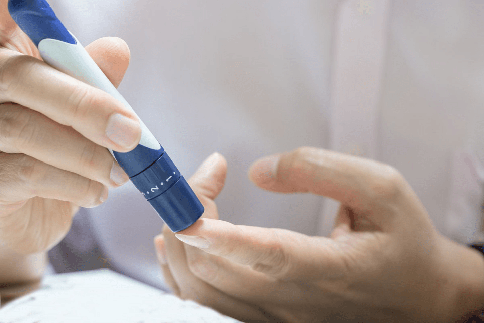 市场|百亿智能穿戴市场持续发力，安顿多维无创血糖服务升级上线