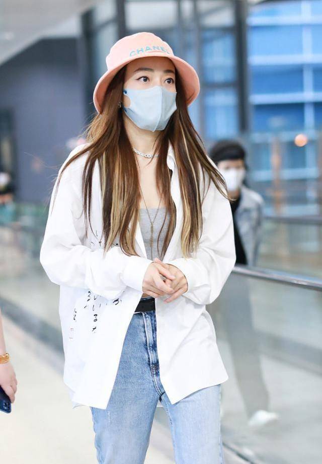 女孩子|容祖儿把女团气质写在身上，穿短上衣看着好精致，就是眉眼有点老