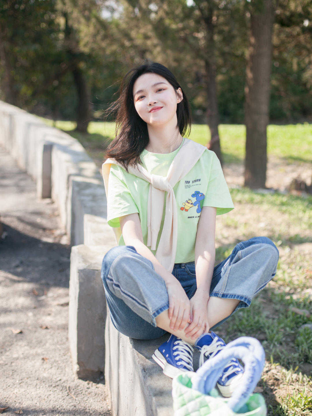 是一种|气质女人都不会乱穿衣,试试这几组穿搭方式,简约舒适又高级