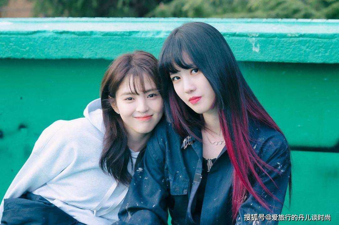 颜色|跟着韩剧《无法抗拒的他》学穿搭，韩素希的时尚减龄穿搭大合集