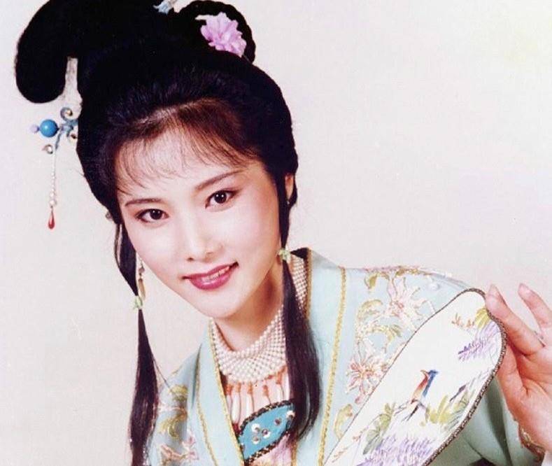 何赛飞|这6位女星的“狐狸眼”太美了,妩媚中透着灵动,媚到了骨子里