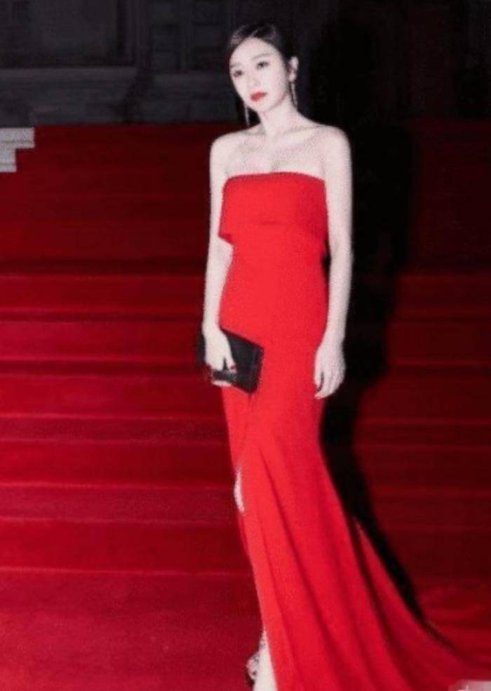 因为|因长得漂亮, 拒绝过录制湖南台节目, 今人气让湖南台“高攀”不起