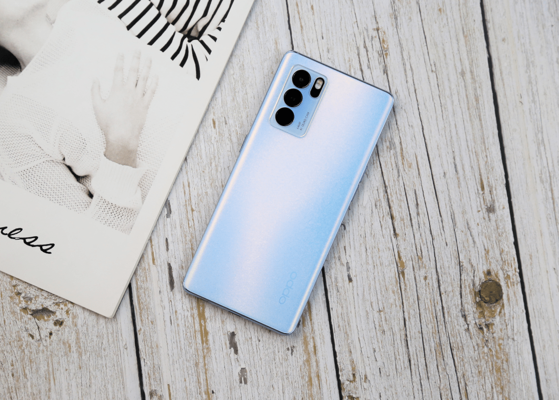 (oppo reno6系列再次进化)机身温度控制方面,oppo给手机机身内5颗温度