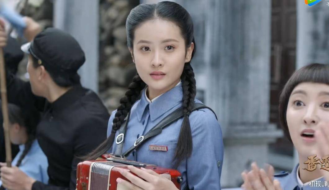 发型|抹发胶抽雪茄,《亮剑3》变偶像养成,人民日报也看不下去了