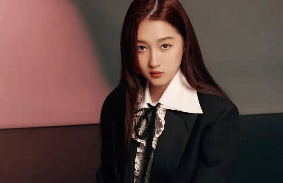 黑色|关晓彤新电影好有国际范!穿古装舞剑又出名场面,演霸气公主超美