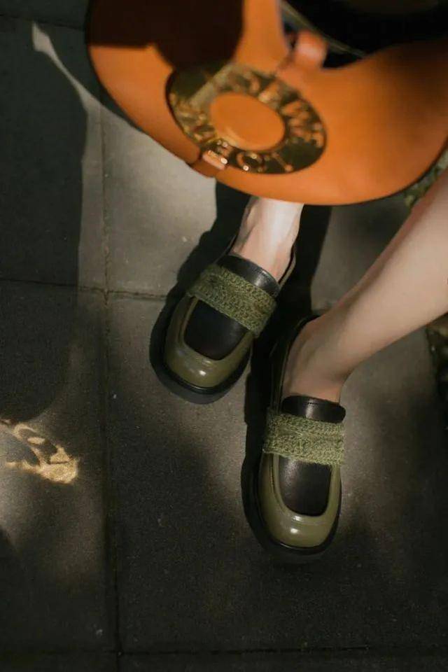 整体|打败小白鞋成为今秋“最百搭鞋”，有关它的7Days搭配送给你