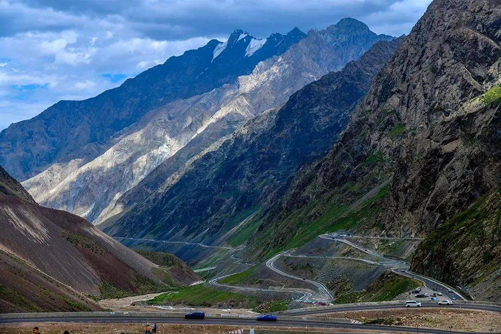 原创独库公路即将关闭回望那段壮美险峻的公路北段