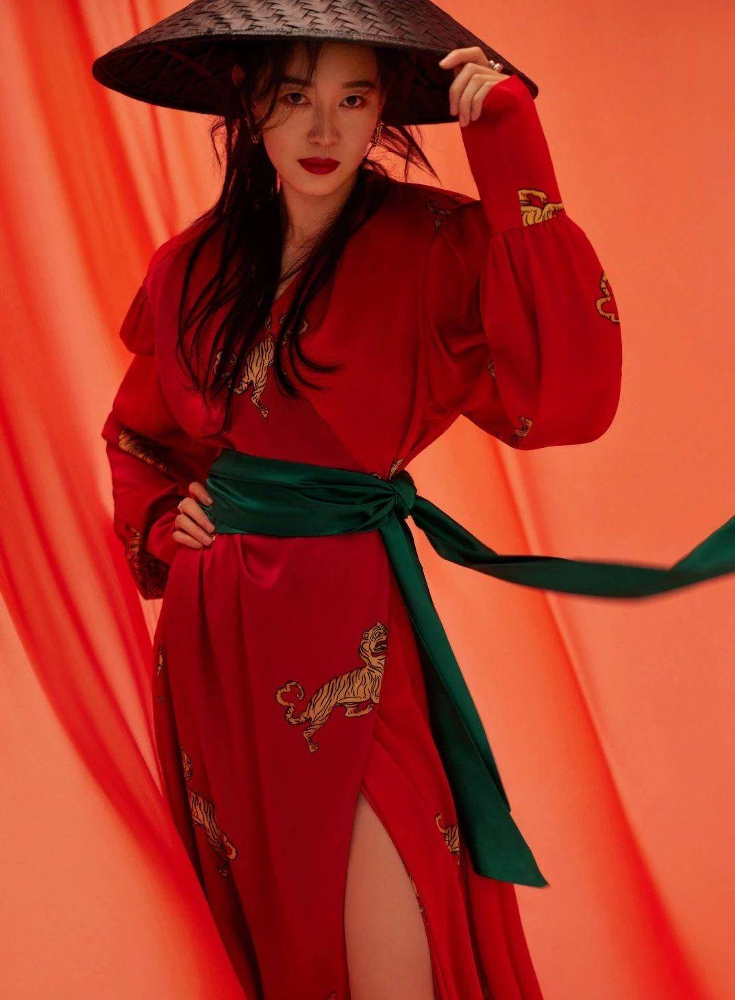 气质|侠女颜孙一文出道4天引恐慌？表现力太绝了，又美又飒秒杀小白花