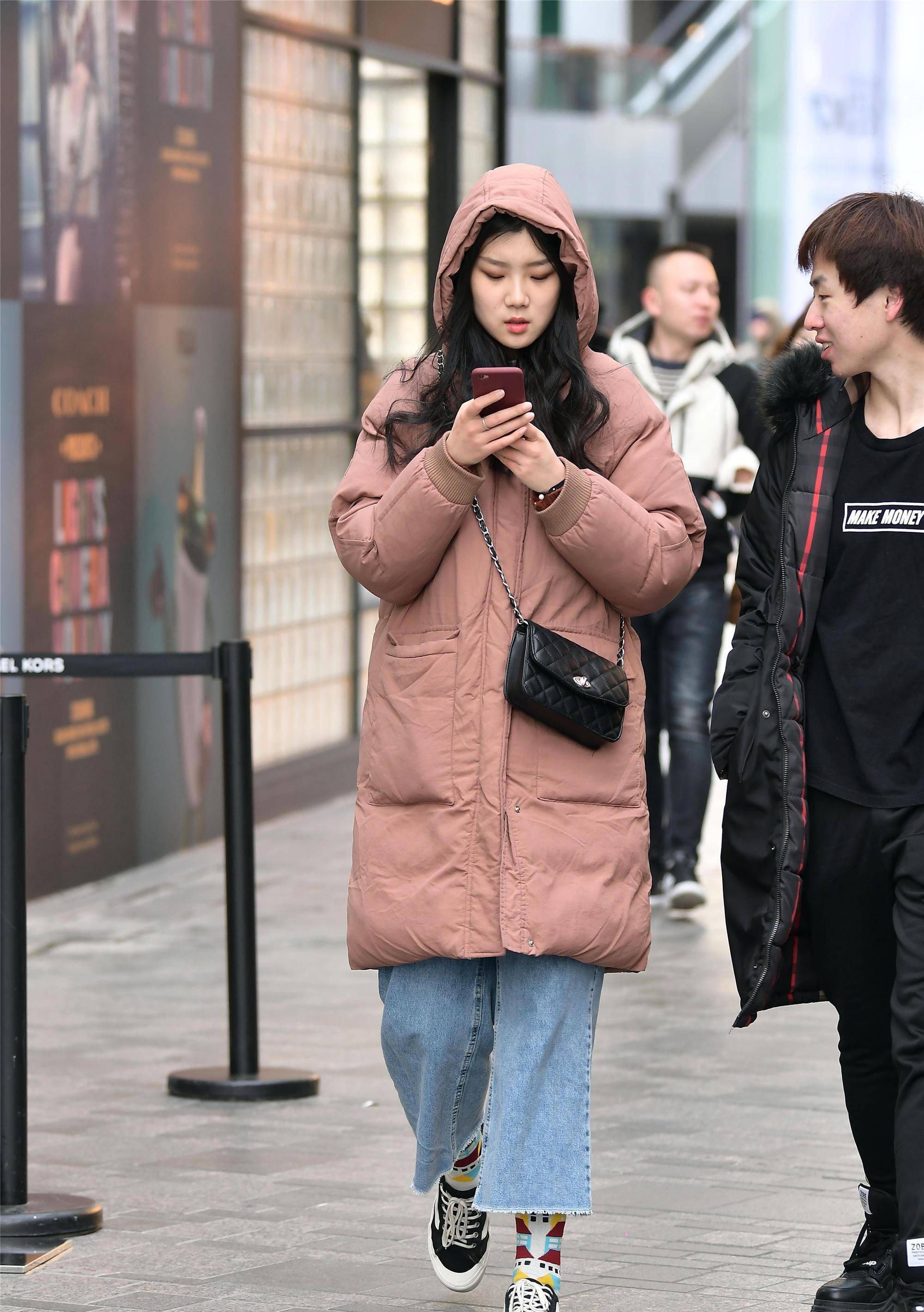 漂亮|冬天的姑娘也不都是要风度不要温度的姑娘，她们是不是更真实