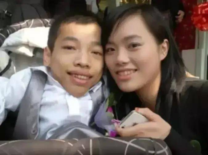 生活秘书做些什么 4f0ee4cddfb94dc3b92d24fea2a28d69.jpeg