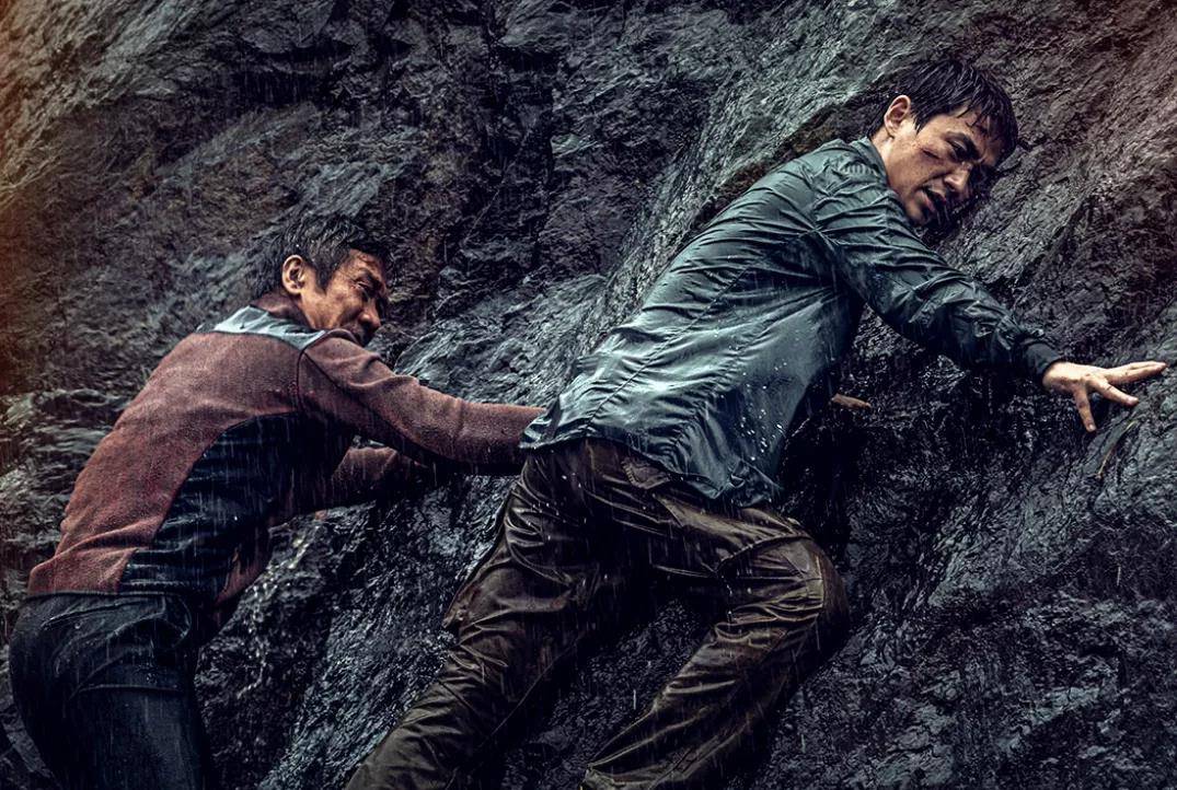 因为|上映2天票房有望破亿？朱一龙的新片打了太多人的“脸”