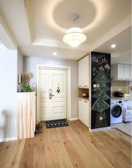 入户鞋柜餐边柜一排怎么设计好看 6ce7a0a6fb4847a5a7c57b69a6fc9dc7.jpeg