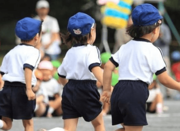 家长|幼儿园门可罗雀，多地上演“学生荒”，摇号入园成为历史