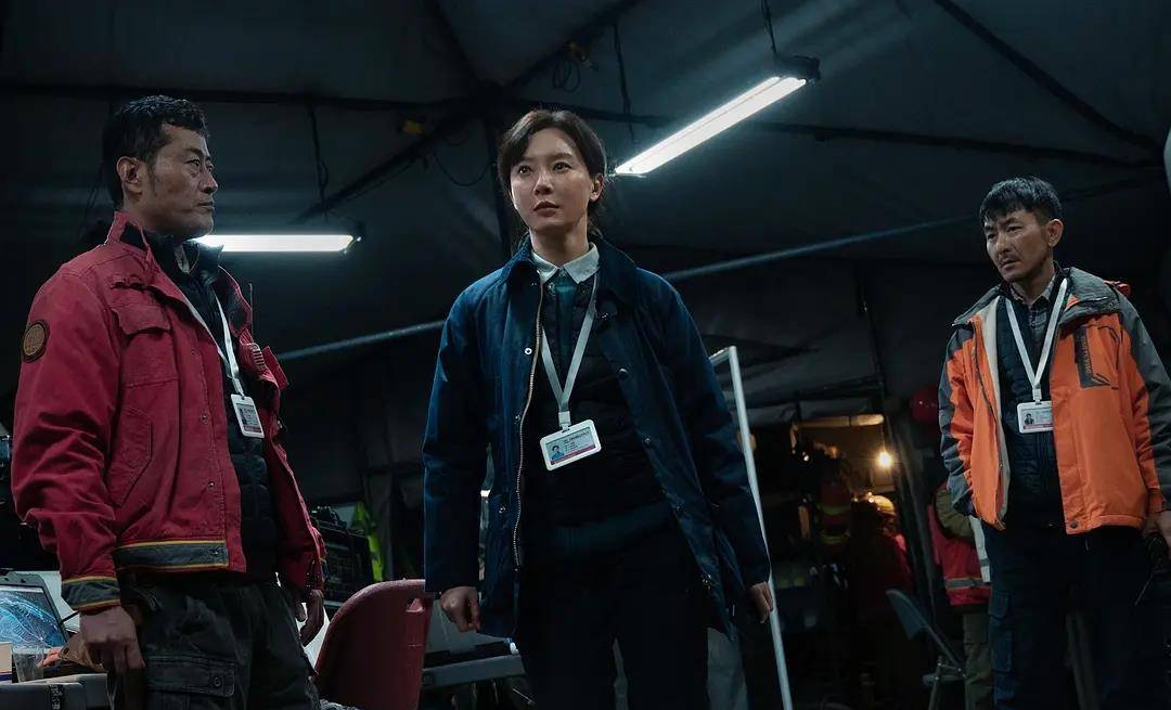 因为|上映2天票房有望破亿？朱一龙的新片打了太多人的“脸”