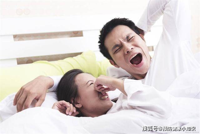 毒素|肝开始病变时，早上起床后，身体会“露出马脚”？不妨自查一下