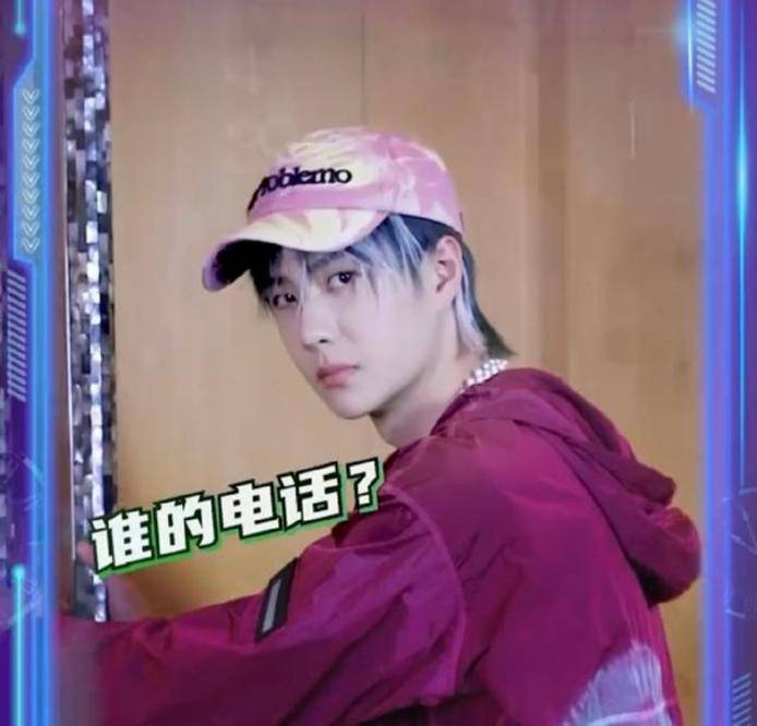 感觉|爱豆系的天花板，粉红色的王一博，果然是永远的神颜存在！！