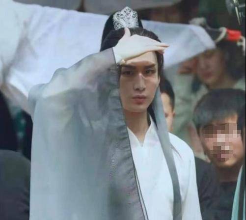 阿乐乐|杨紫新剧“遭争议”，成毅借此“提升咖位”？还未上映便引来群嘲