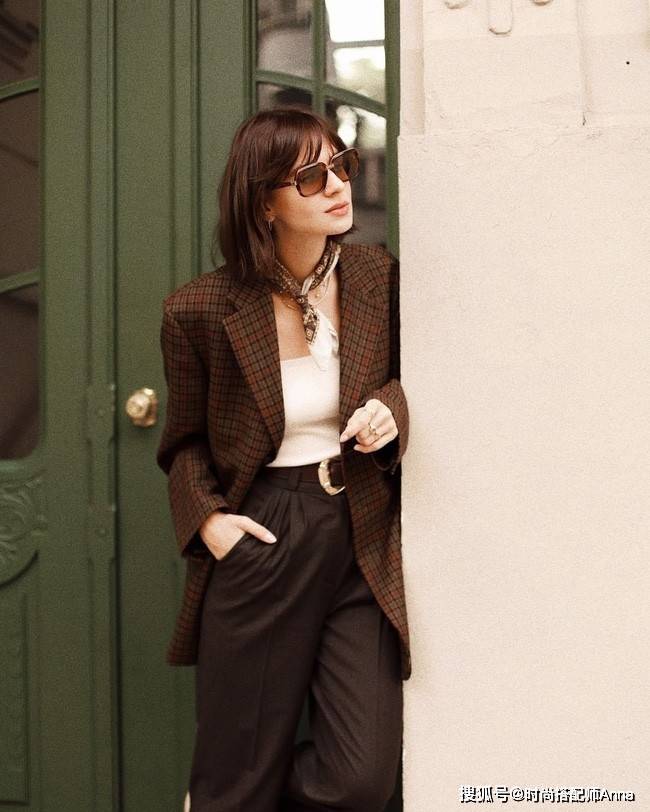 经典|多少个秋天过去了，法国姑娘依旧只爱这3款西装外套，太气质了