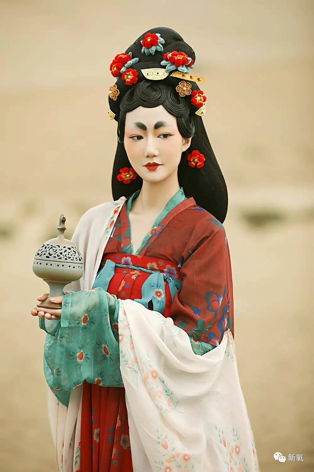 服装|是什么神仙造型，让娜扎这样的大美人还能颜值翻倍？