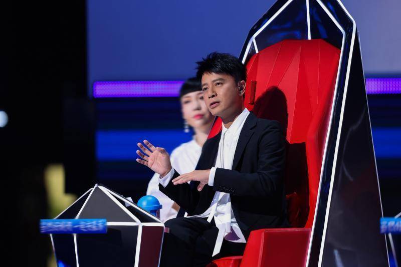 杨耀扬|汪峰李克勤互放狠话，“好声音”战队PK引全场高潮