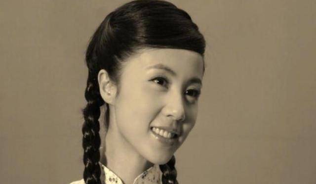 气质|黄磊老婆孙莉晒健身视频，穿露脐装高挑纤细，素颜出镜气质没得说
