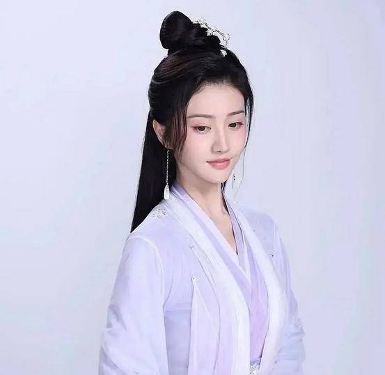 因为|四部剧糊了三部，杨紫《余生》宣布改档后，《女心理师》也危险了