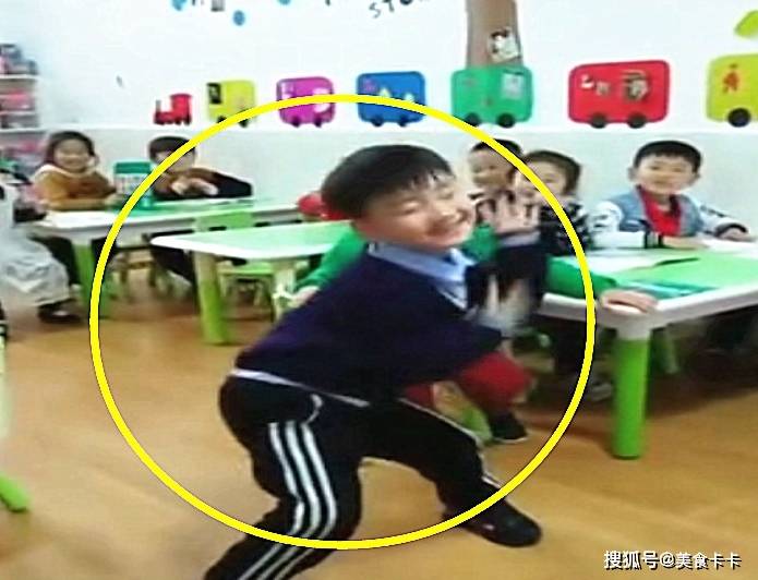 幼儿园|儿子喜欢跳舞，幼儿园老师发来儿子的这段视频，宝妈不淡定了