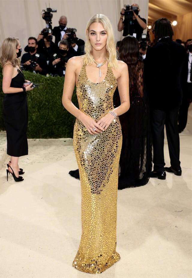 Rihanna|有群芳斗艳也有群魔乱舞！来看九月Met Gala红毯有哪些神仙与妖怪