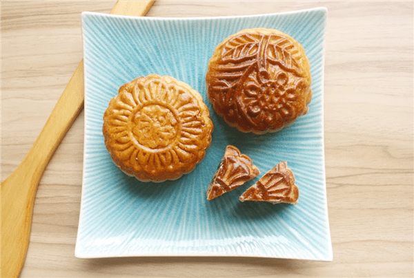 加班|女子晚餐连吃3天月饼 半夜呕血！医生：吃月饼过量导致胃糜烂