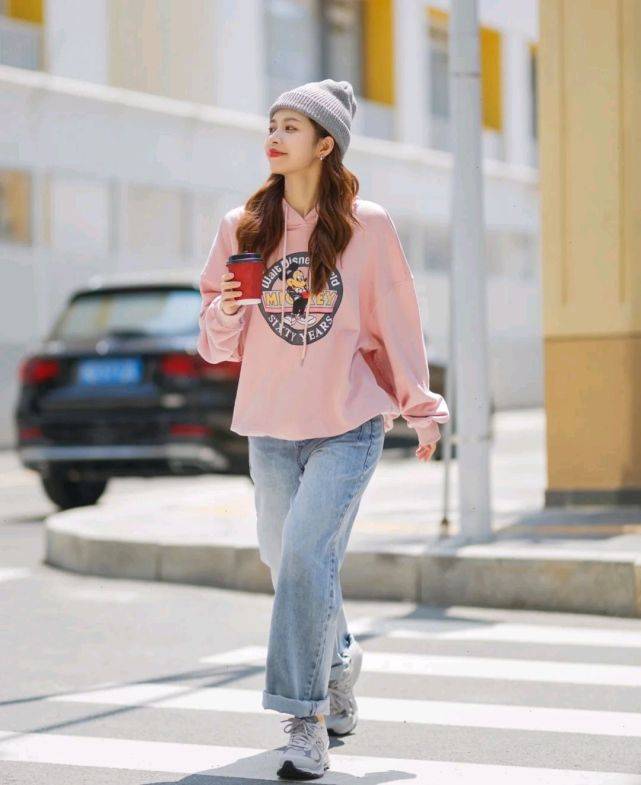 服装|想要成为精致的女人，就不要胡乱穿搭，穿对了会美得很高级