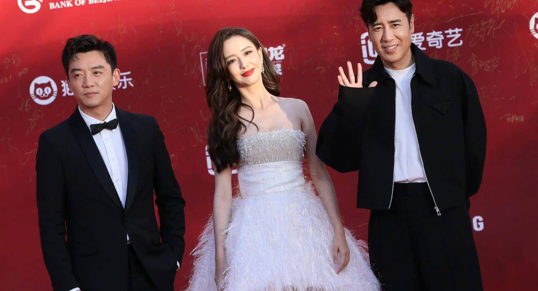 北影|又一部消防题材大作《惊天救援》剧组亮相北影节，佟丽娅绝对的女王