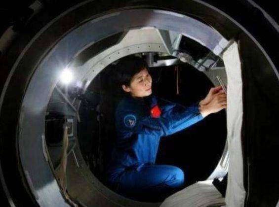 空间|“女宇航员”在太空生活，如何保护隐私？或没有想象中的那么复杂