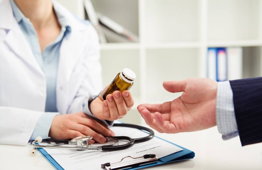 严重|阿托伐他汀，在使用时要注意什么，什么情况需要更换药物？