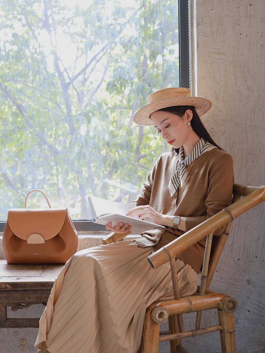 马甲 适合30岁普通女性的日常通勤风，针织马甲搭配直筒裤，简约又大方