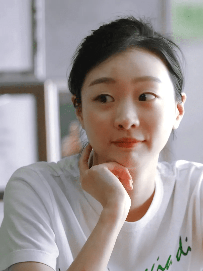 白女士都是淡颜，为什么赵露思化妆比素颜丑，乔欣却能撑破颜值天花板？