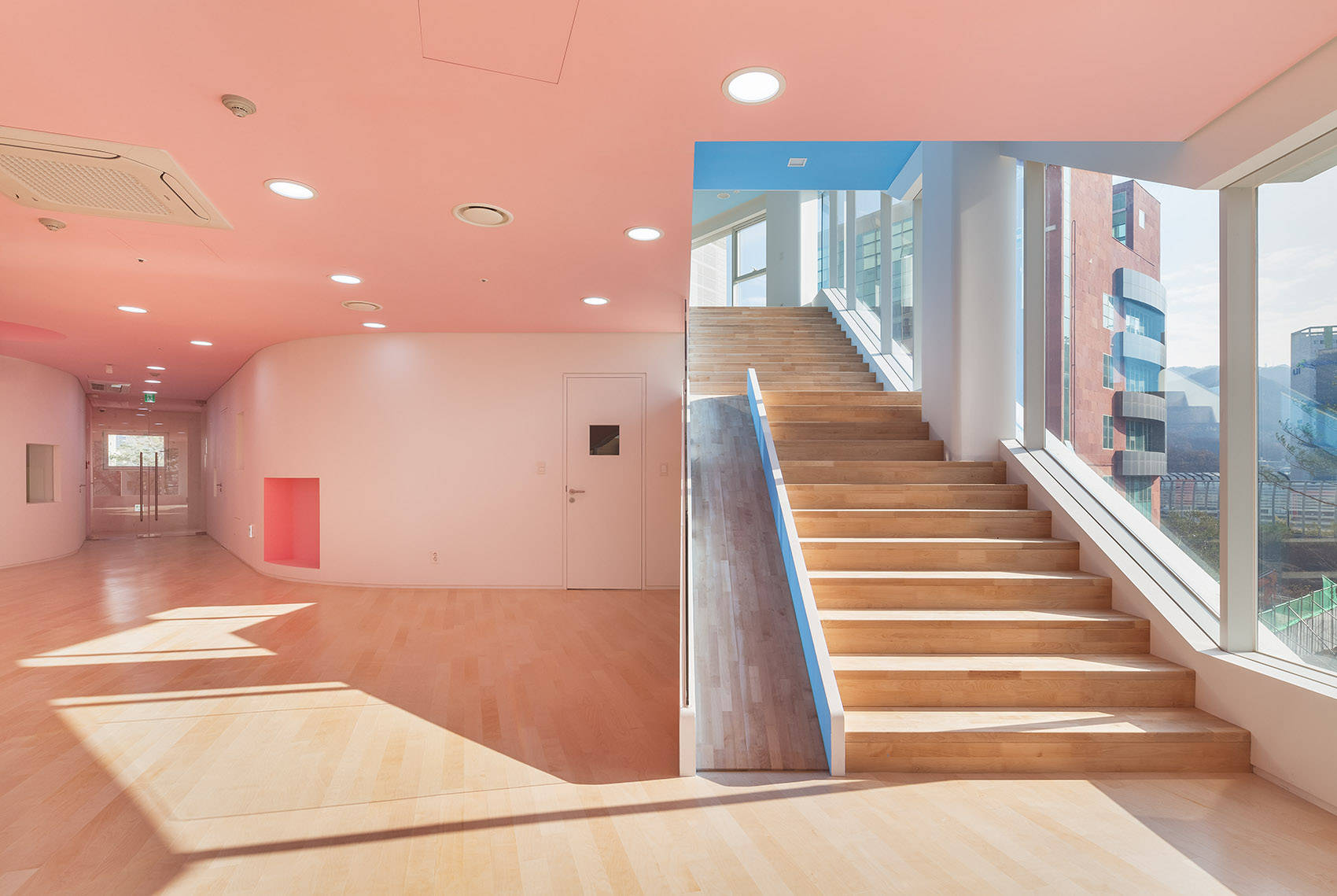 设计|幼儿园设计：看光和色彩在幼儿园设计里施展魔法