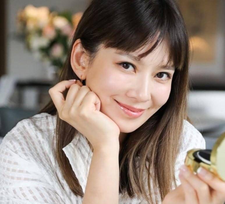 bb“素颜”和“经常化妆”的女人区别多大，看脸上这5点，一目了然