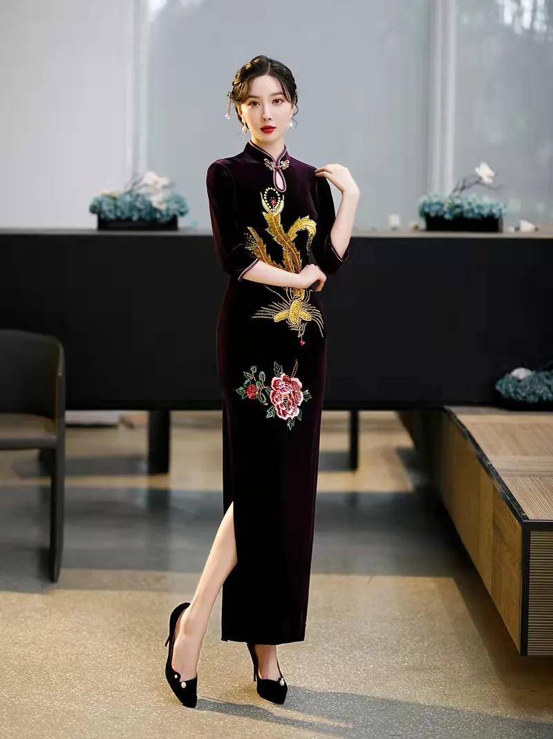眼压 初秋时尚丝绒旗袍，低调之中而不失奢华，高贵典雅绝对眼压全场！