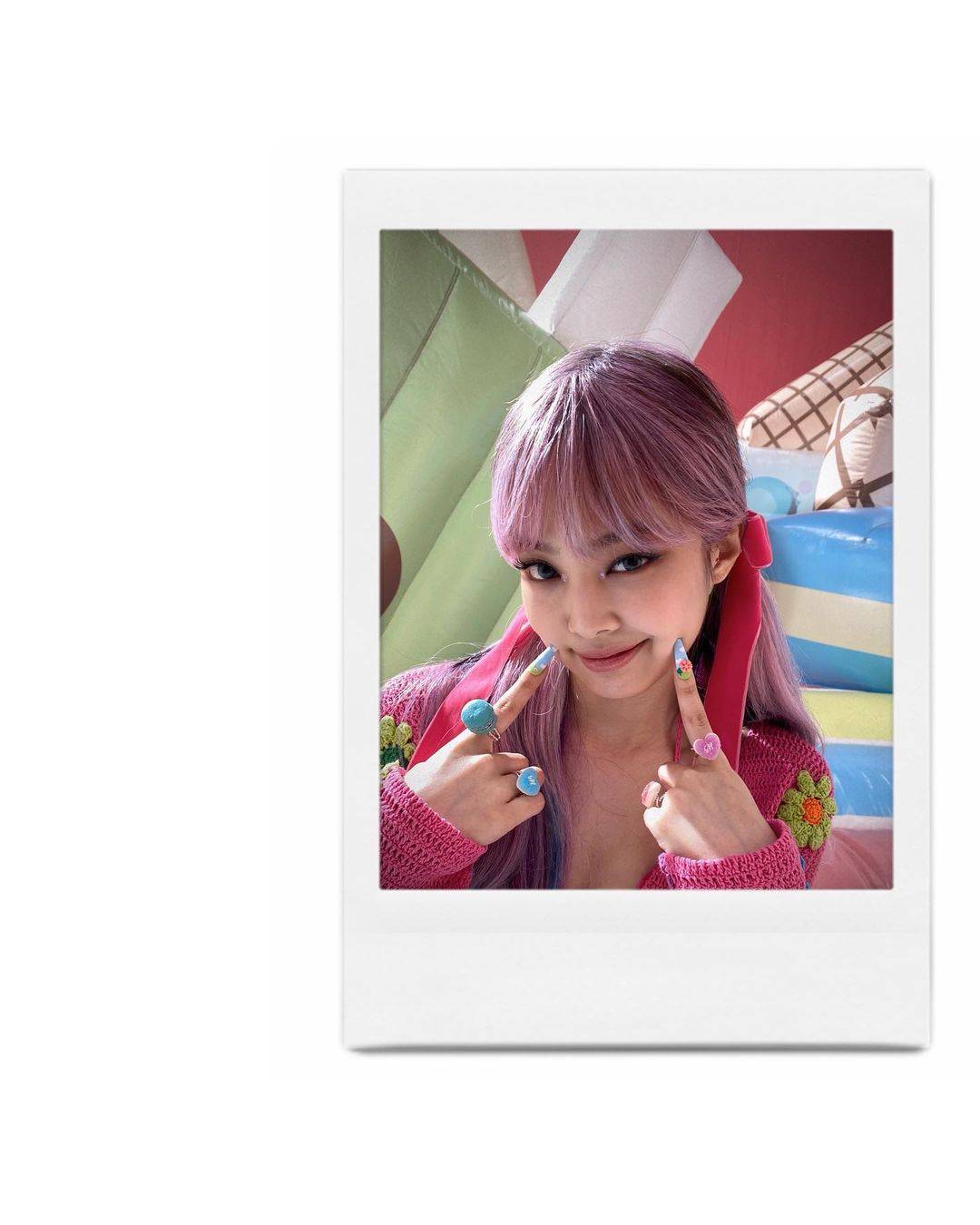 韩星|来看看韩星御用美甲师PARK EUN KYUNG为LISA设计的美甲