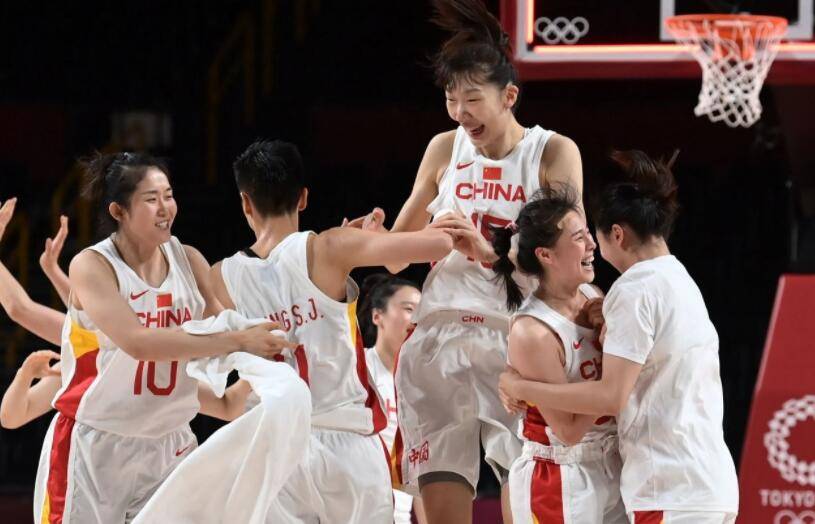 亚洲杯|官宣！中国女篮登顶亚洲实力榜，时隔10年再冲冠，欲打破日本队垄断