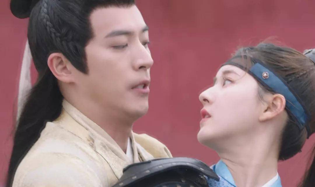 什么|甜宠剧水平被赵露思新剧拉低！男演员古装扮相丑，剧情幼稚两集弃