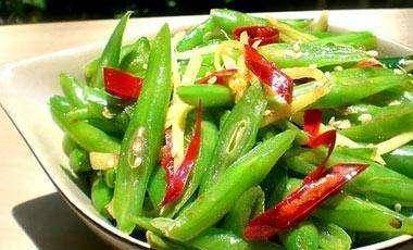 芹菜炒红萝卜怎么炒好吃 7cee361125344d92ae95b07d6c1bf60f.jpeg