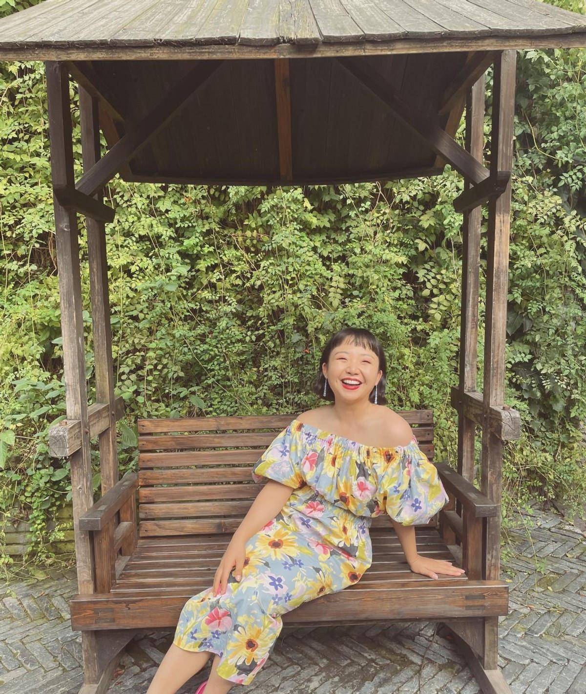 视觉 辣目洋子重新定义“微胖美”，体重超120斤打扮仍时髦，自信才美