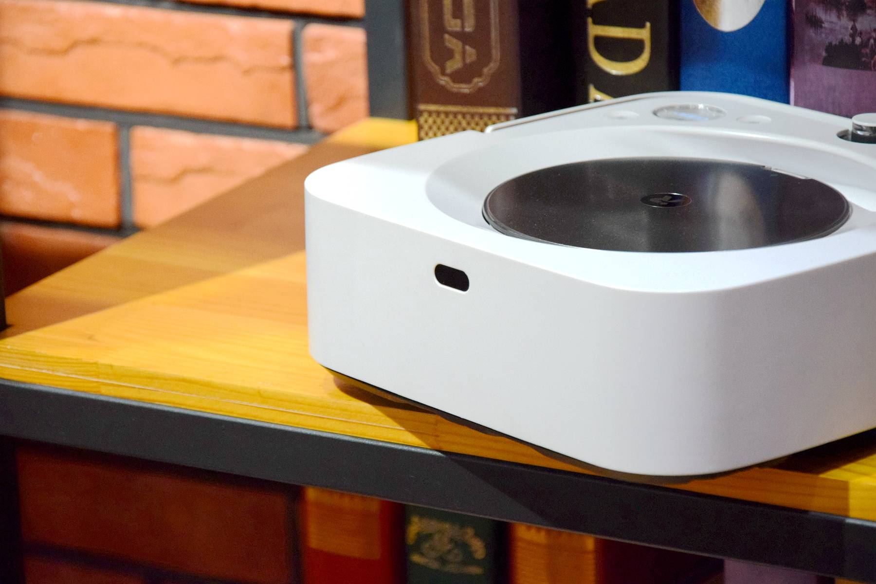 原创精准喷水往复擦拭智能规划防跌落irobotm6擦地机器人测评