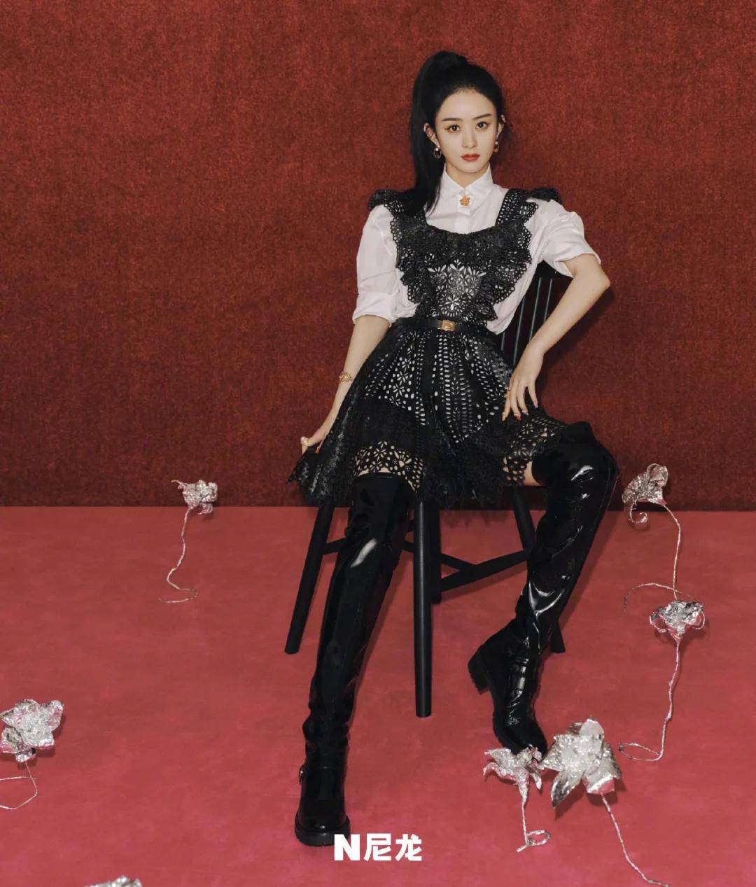 lisa金晓钟造型太离谱，lisa被嘲发际线堪忧？