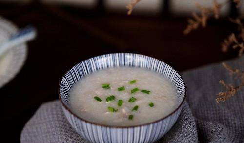 做法|天越冷,就越馋这早餐,简单一做,可口美味,又香又暖身