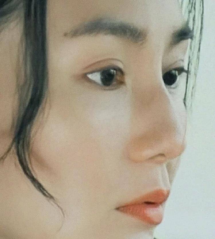因为平平无奇的娱圈平均脸，因为厚唇拥有了灵魂，还嫁给了四大天王？