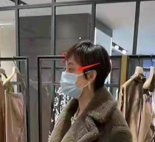 地摊 孙俪一身奢侈品现身某专柜被偶遇,2万元外套穿出地摊感