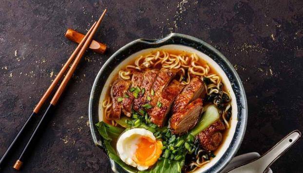 能量|吃饭的3大陋习,正在悄悄偷走你的“寿命”,分享给家人